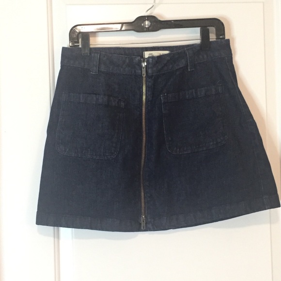 Madewell Denim Zipper Front Utility Mini Skirt
30 - Picture 2 of 8